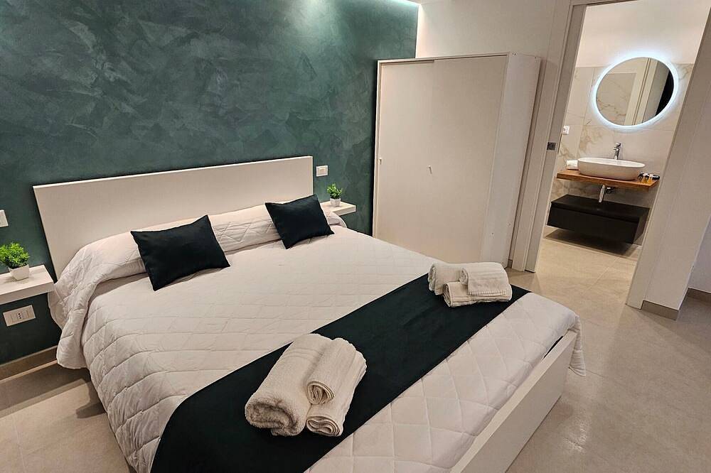 Bed and Breakfast Aura Beb - Doble con Balcón in Pachino, Provincia de Siracusa