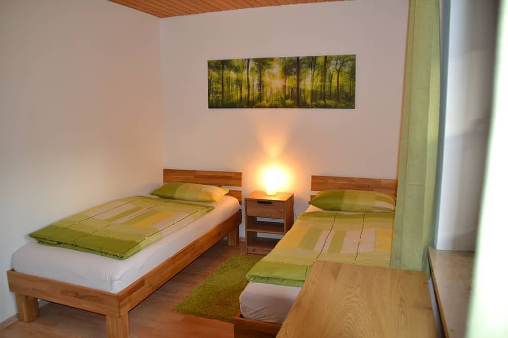 Ganze Wohnung, Charmante Ferienwohnung 120m² mit zwei Schlafzimmern und Wintergarten in Georgensgmünd, Frankenalb