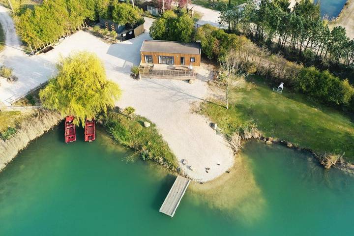 Vakantiehuis voor 8 personen, with Terras and Tuin as well as Uitzicht and Uitzicht op het meer in Ile de France
