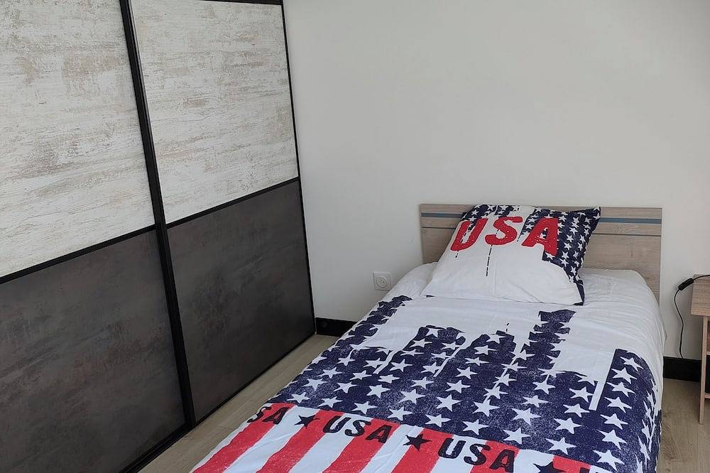 New house with seaside garden in Saint-Pol-de-Léon, Ceinture Dorée