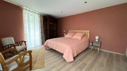 Location de vacances pour 6 personnes, avec terrasse et vue à Autun