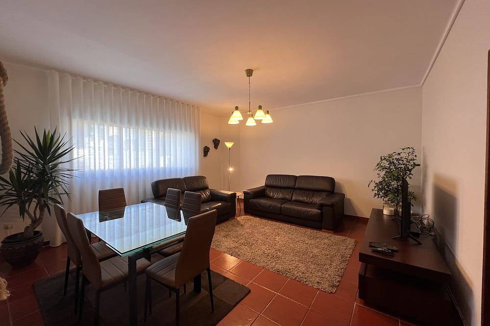 Appartement entier, 50 m de la plage et avec conditions pour mobilité réduite! in Povoa de Varzim, District de Porto