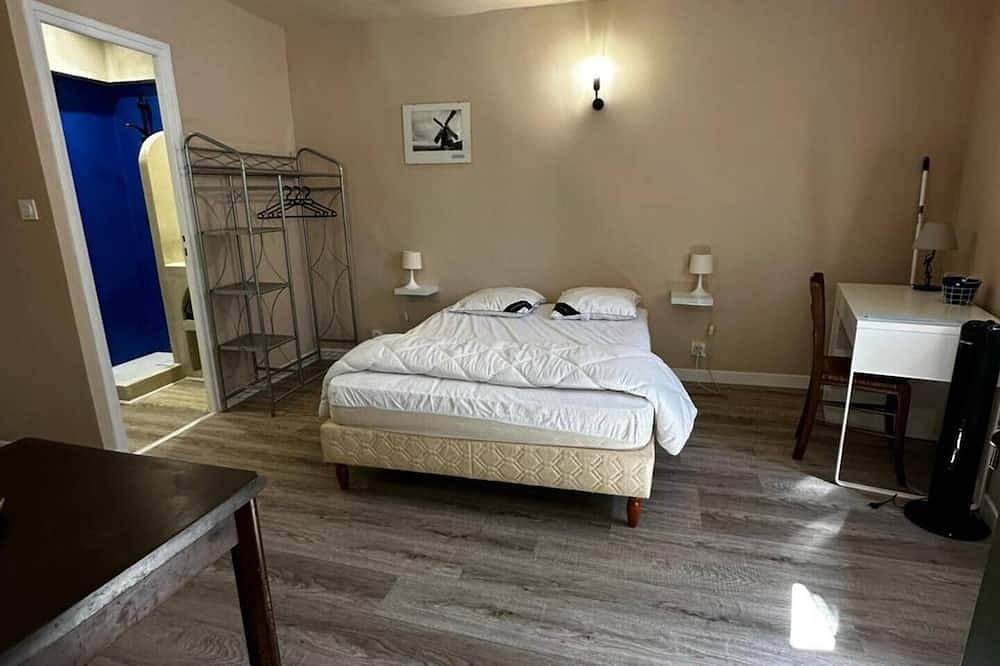 Entire apartment, Studio 4 \"Aux volets bleus\" Cosy studio at the foot of the Pyrenees in Aulus-les-Bains, Parc naturel régional des Pyrénées ariégeoises