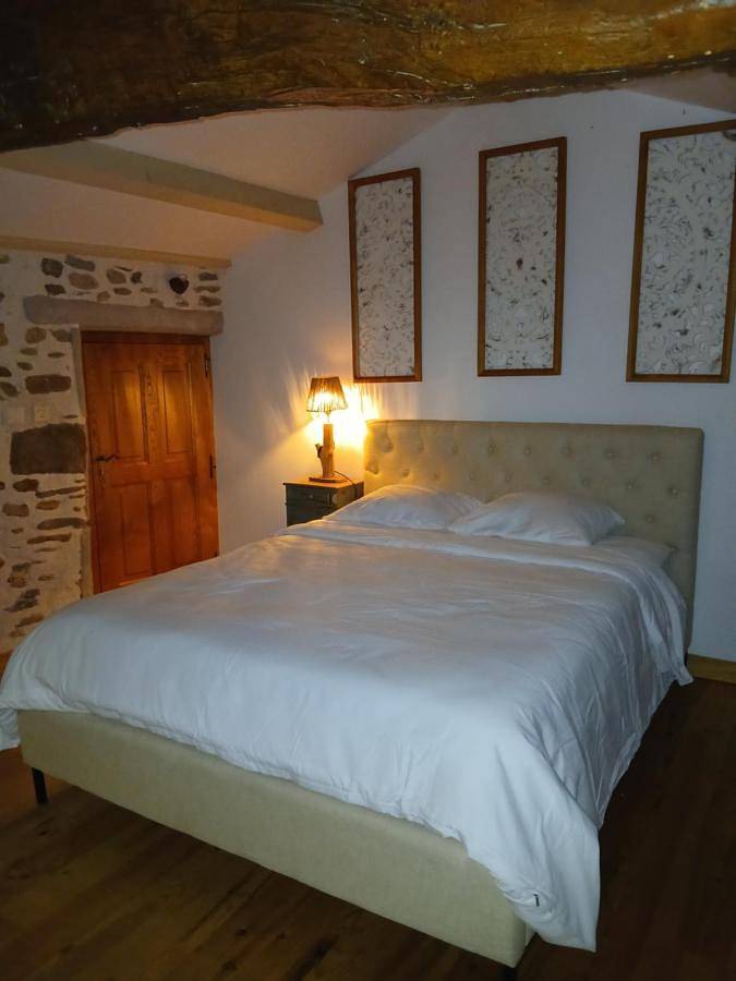 Gîte pour 2 personnes, avec piscine et jardin ainsi que sauna et vue à Gagnières - 3