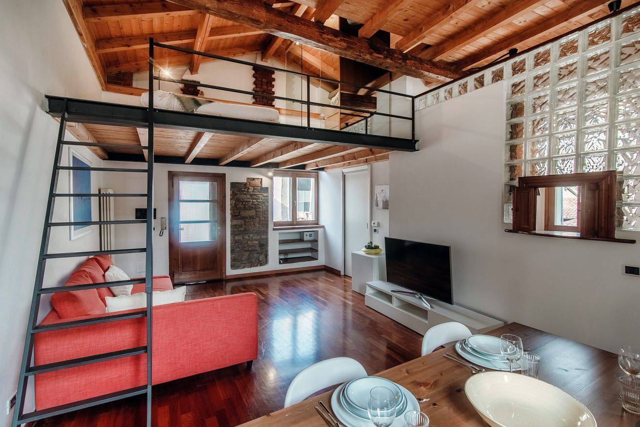 Apartamento entero, Loft Madera in Como, Lago de Como