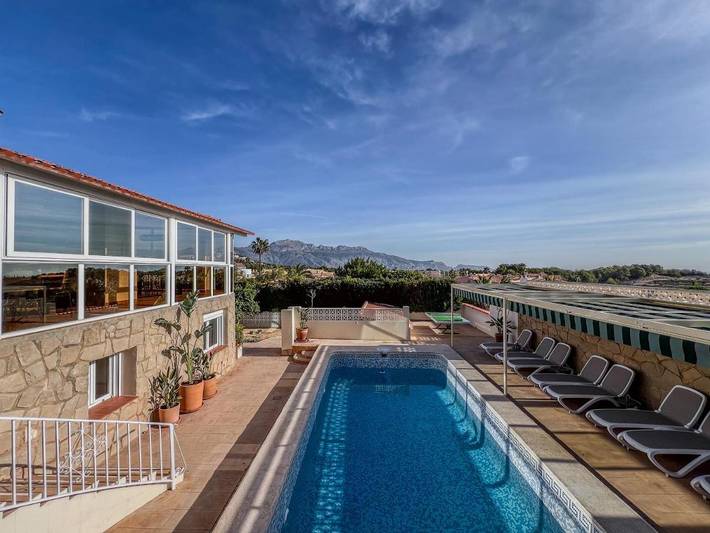 Casa rural para 16 personas, con piscina además de vistas y jardín en Alfàs del Pi - 2