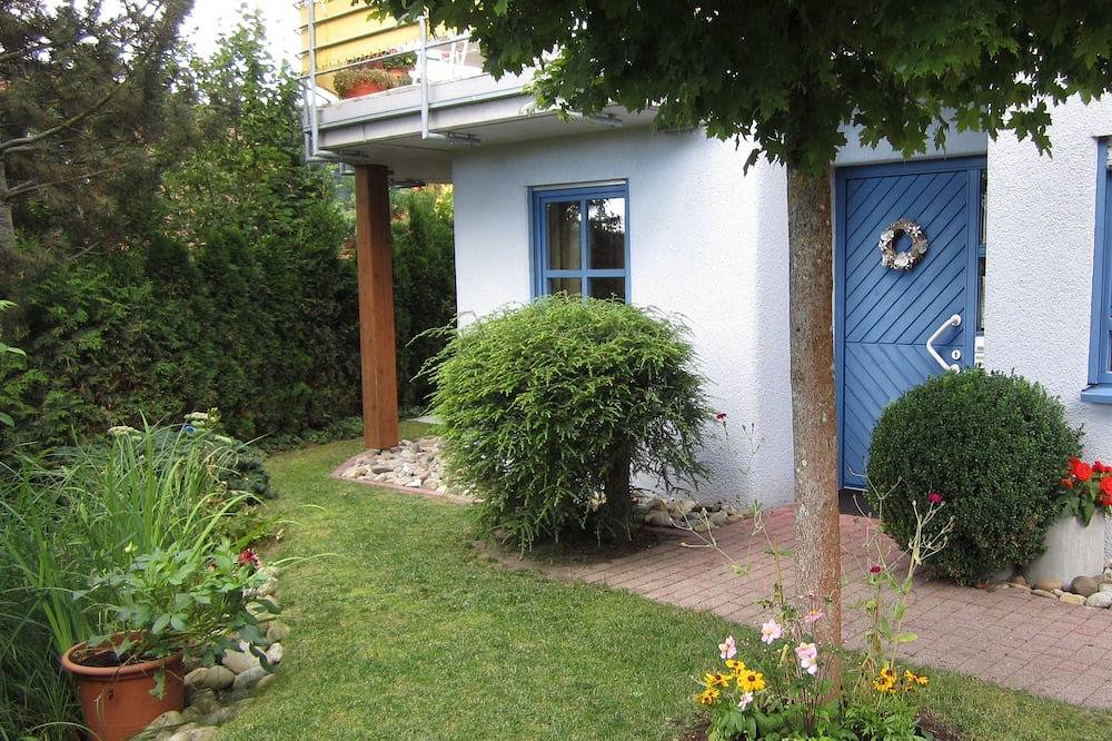 Ganze Wohnung, Ferienwohnung 69 qm, Parterre, 2 Schlafräume, max. 4 Personen in Unterkirnach, Mittlerer Schwarzwald