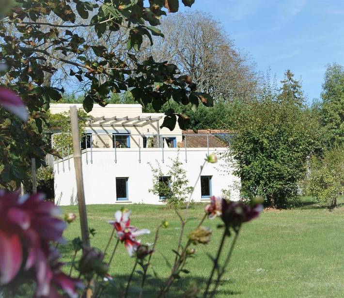 Location de vacances pour 2 personnes, avec jardin à Saint-Pierre-d'Exideuil