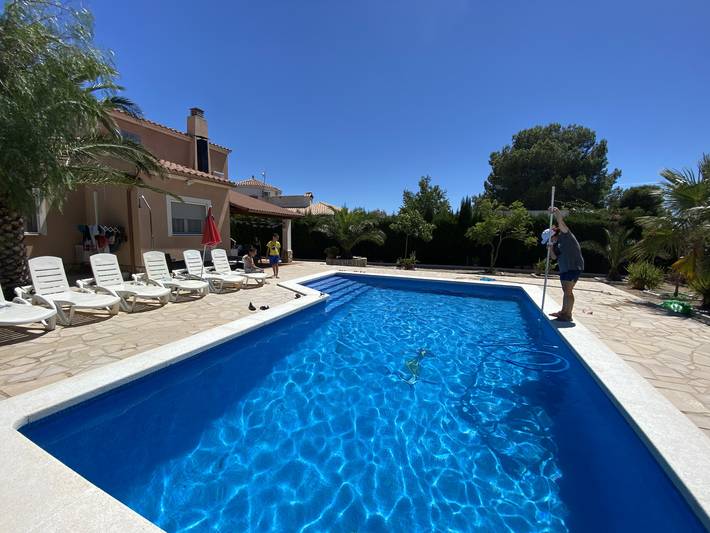 Location de vacances pour 8 personnes, avec terrasse et jardin dans Les Tres Cales - 3