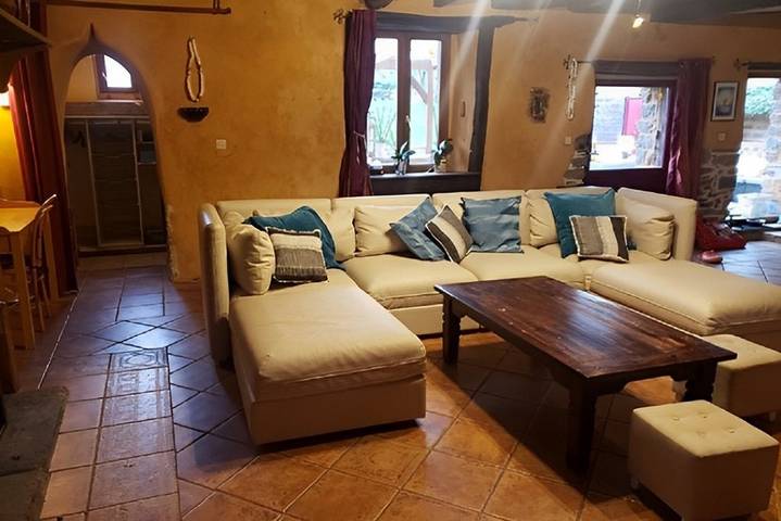 Gîte pour 15 personnes, avec piscine et jacuzzi ainsi que jardin et terrasse, animaux acceptés à Québriac - 3