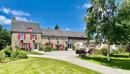 Gîte pour 12 personnes, avec jardin et vue à Vassy