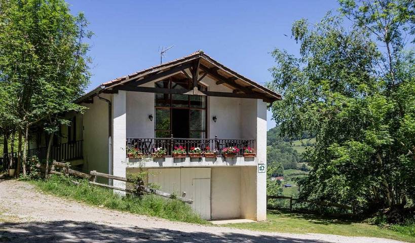 Maison de campagne pour 3 personnes, avec Terrasse ainsi que Jardin et Vue à Valcarlos