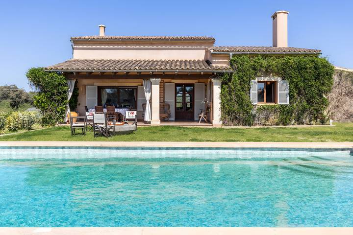 Countryside finca in Mallorca with Private Pool, Tradition and Nature in Puig de Santa Magdalena, Inca
