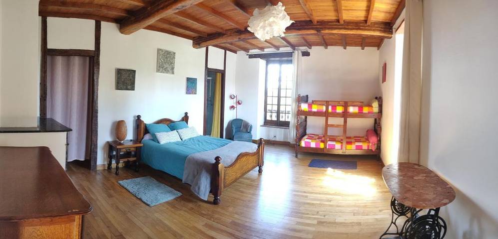 Chambre d’hôte pour 4 personnes, avec Terrasse ainsi que Jardin et Vue