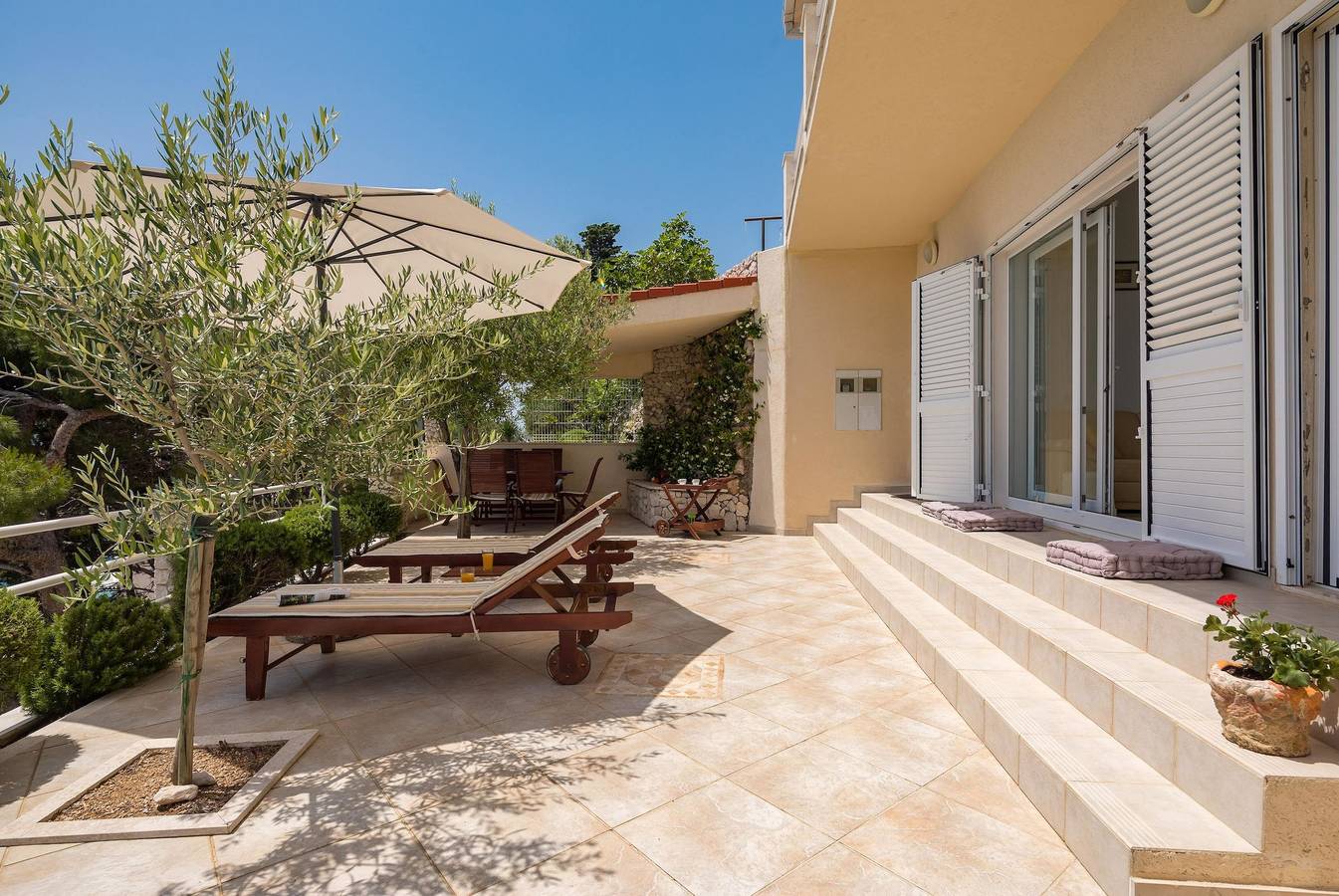 House Karlo in Pisak, Omiška rivijera