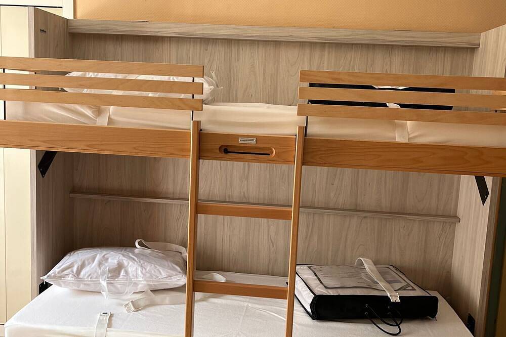 Entire apartment, Studio 2 Pers, Plage et Commerces à 50m - Centre Les Sables-d'Olonne in Les Sables-d'Olonne, Vendée