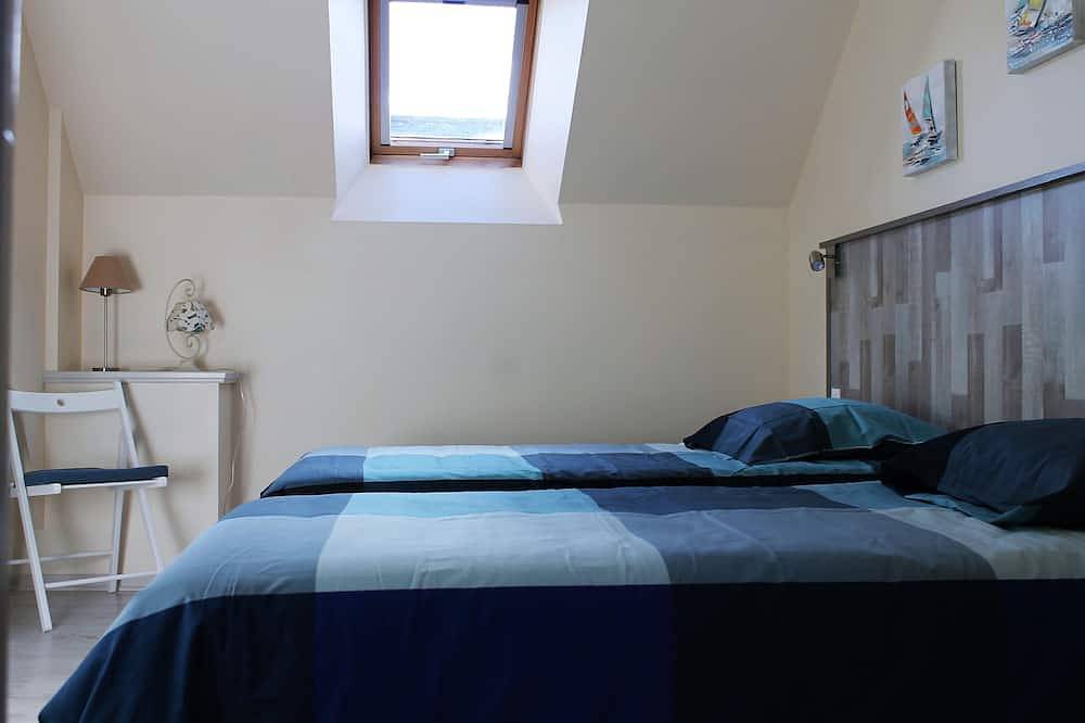 House on the outskirts of Saint Malo and on the banks of the Rance, 2 bedrooms, 2 bathrooms in Saint-Jouan-des-Guérets, Saint-Malo region