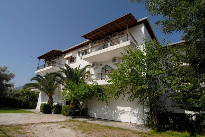 Appart’hôtel pour 4 personnes, avec vue ainsi que jardin et terrasse, animaux acceptés