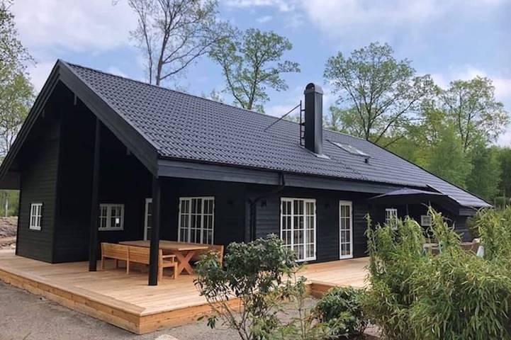 Ferienhaus für 11 Personen, mit Whirlpool und Terrasse, mit Haustier - 1