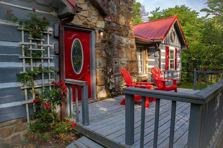 Log cabin for 6 people, with hot tub and terrace, with pets in Indiana