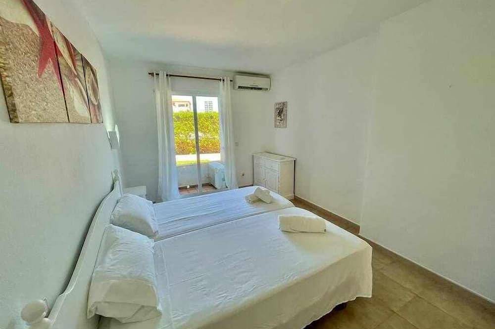 Apartamento entero, Pura Vida - Apartamento con piscina in Cala Blanes, Ciudadela
