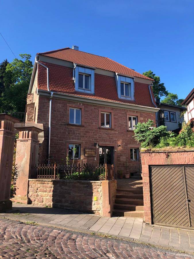 Ferienwohnung für 2 Personen, mit Ausblick und Terrasse sowie Garten in Miltenberg - 2