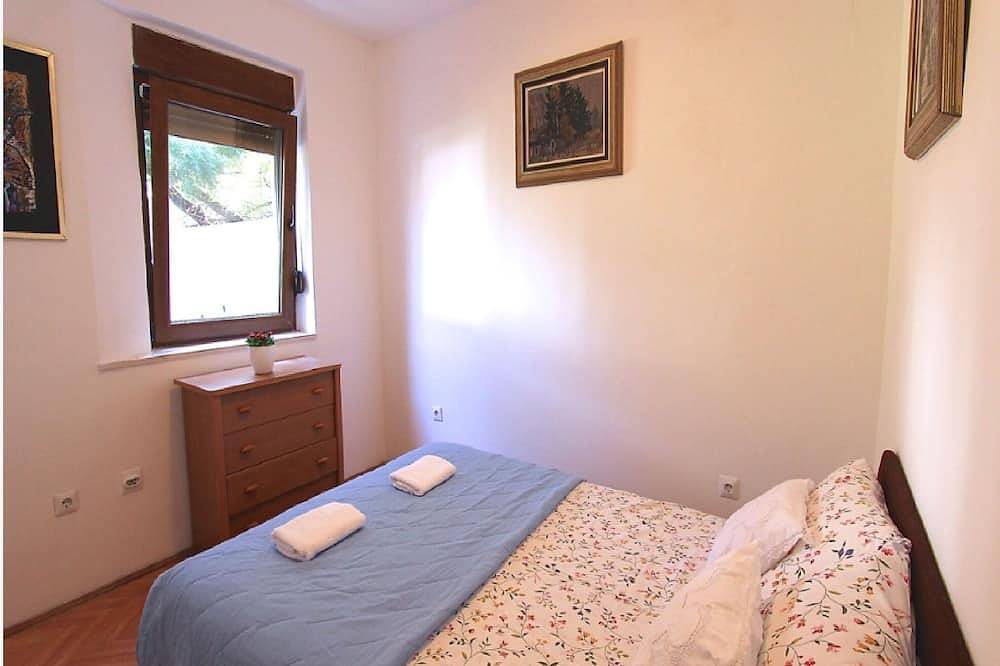 Luxury Stone House With Private Pool - Authentic Mediterranean House in Budva, Opština Budva