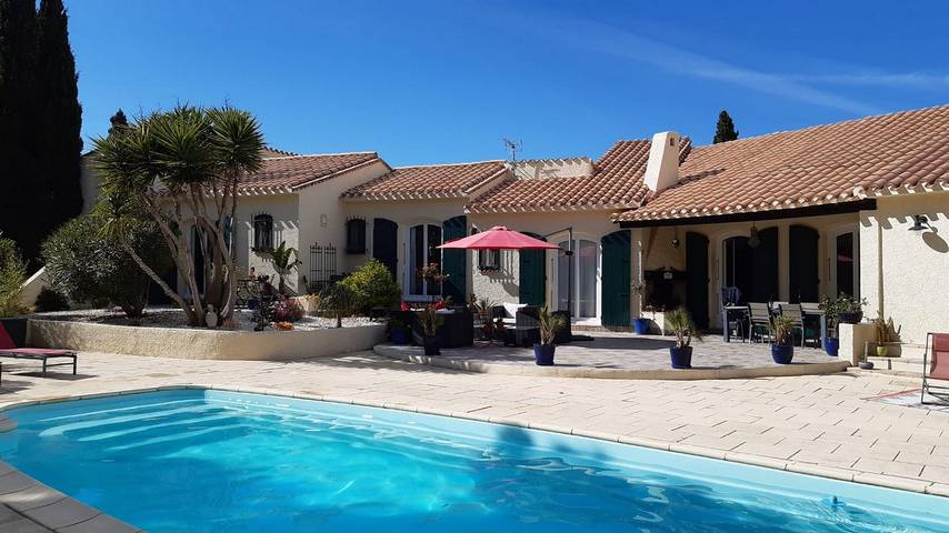 Chambre d’hôte pour 2 personnes, avec piscine et jardin à Salses-le-Château