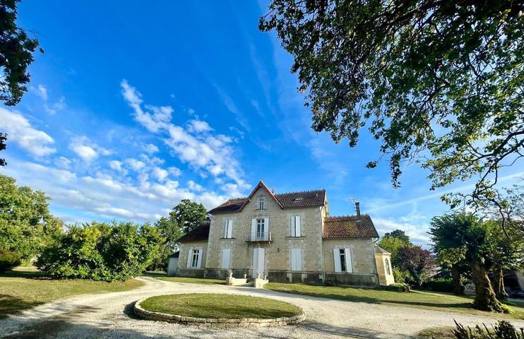 Chambre d’hôte pour 3 personnes, avec Jardin et Vue à Aulnay
