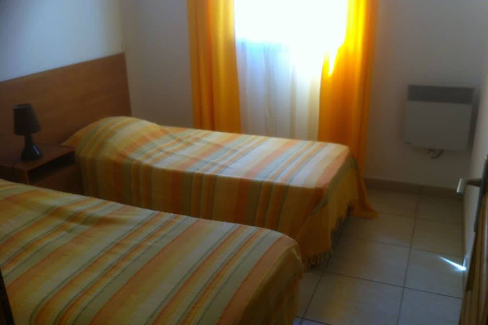 Apartamento entero, T3 2 pasos de la playa ya 150 metros del centro de la ciudad in L'Île-Rousse, Region de Calvi