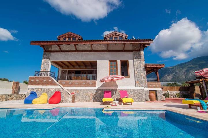 Villa for 12 people, with garden in Hisaronu