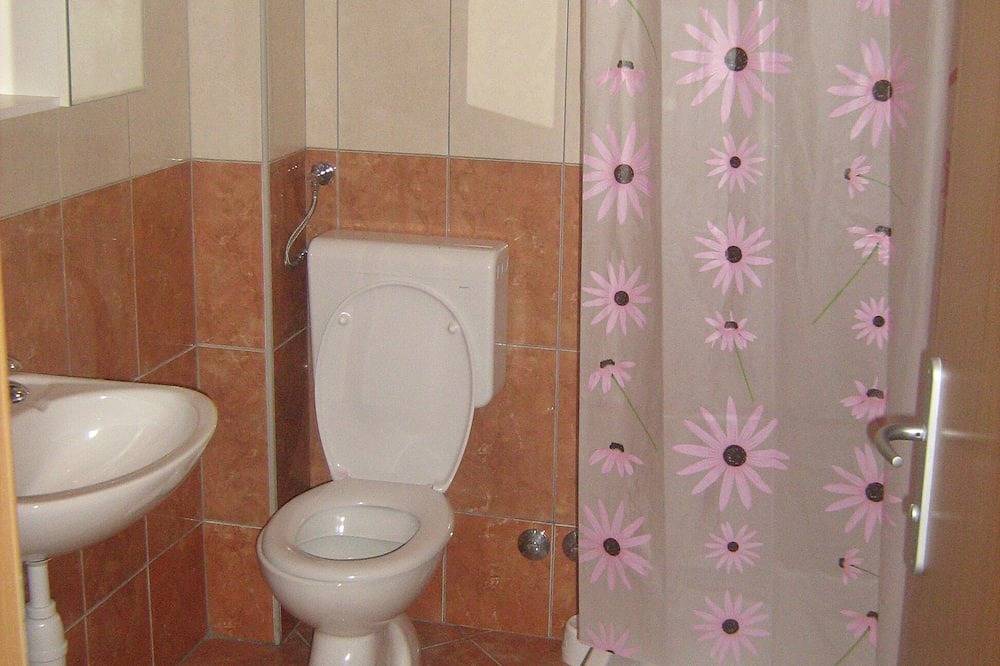 Ganze Wohnung, 2-Zimmer-Ferienwohnung mit Terrasse Gradac, Makarska in Gradac, Makarska Riviera