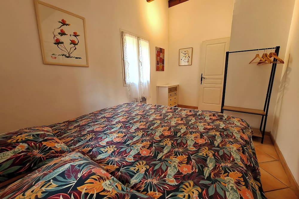 Villa Les Oliviers in Entrecasteaux, Brignoles region