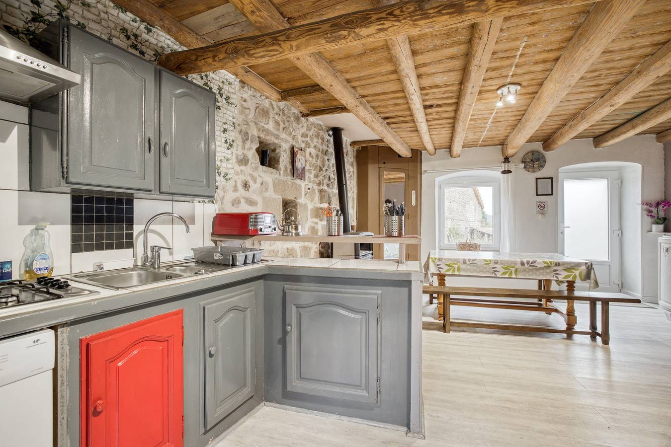 Maison charmante à Valprivas avec jardin privé. in Valprivas, Haute-Loire