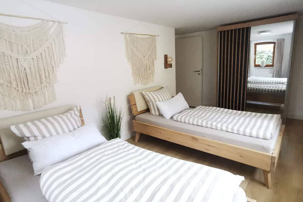 Ganze Wohnung, Fewo Gartenblick mit Pool und Kinderspielplatz in Malter-Paulsdorf, Dippoldiswalde