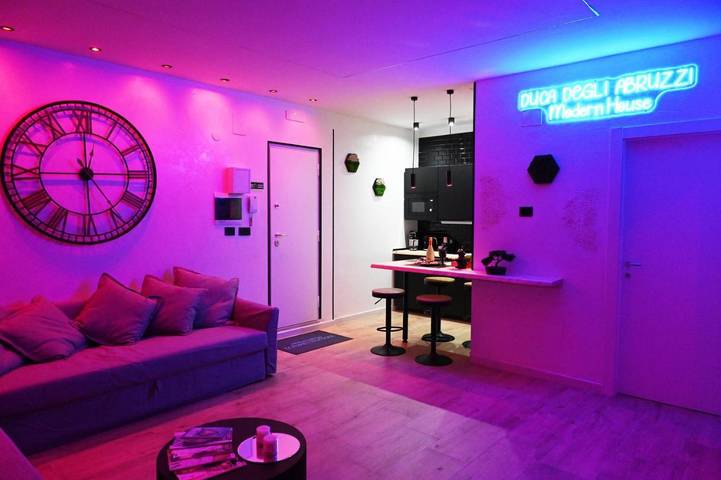 Ferienwohnung für 6 Personen, mit Garten und Kinderpool sowie Sauna in Brindisi