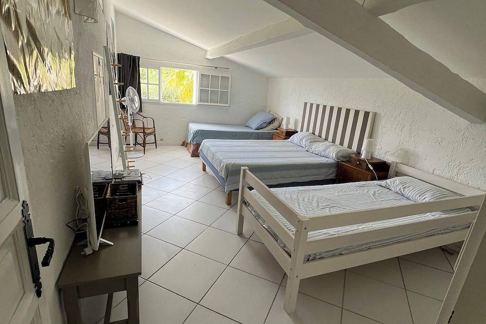 Beautiful Villa In The Var Between Bandol And La Ciotat in La Cadière-d'Azur, Toulon region