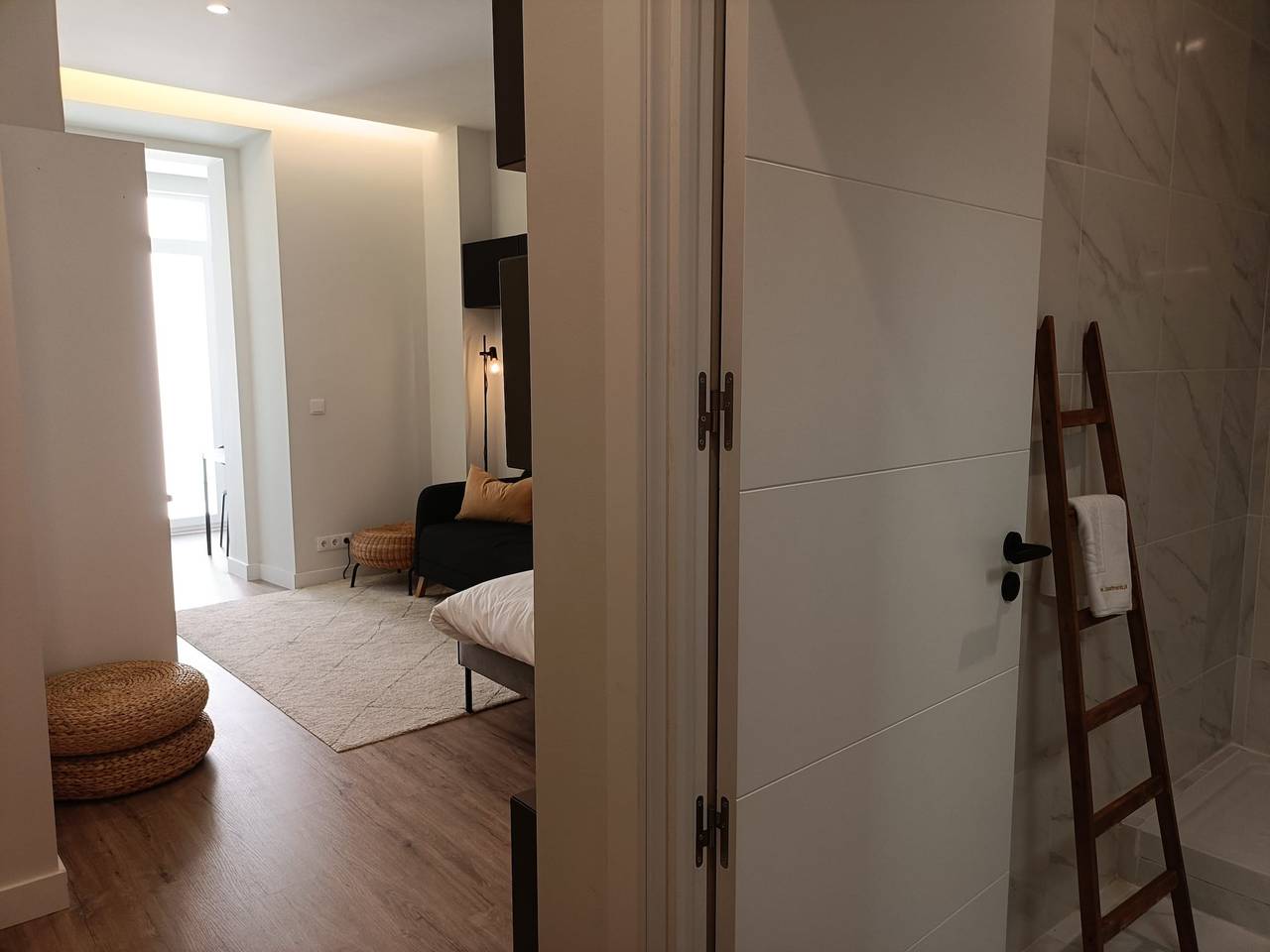 Entire studio, 1C Spacious Studio Near Gulbenkian by Ldapartments in Lisbon, Costa de Lisboa