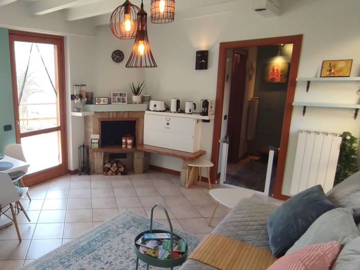 Oasi Azzurra - Drei-Zimmer-Wohnung in einer kleinen Villa mit Terrasse in Fonteno, Lago d'Iseo