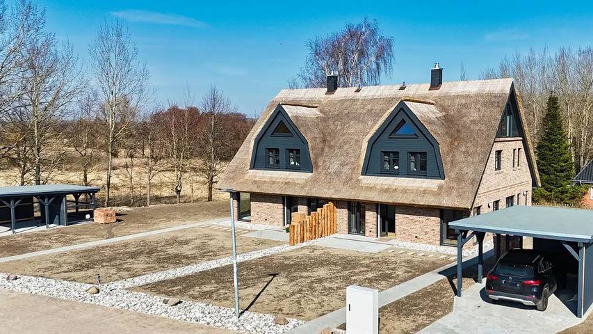 Ferienhaus für 8 Personen, mit Sauna und Garten sowie Terrasse, mit Haustier