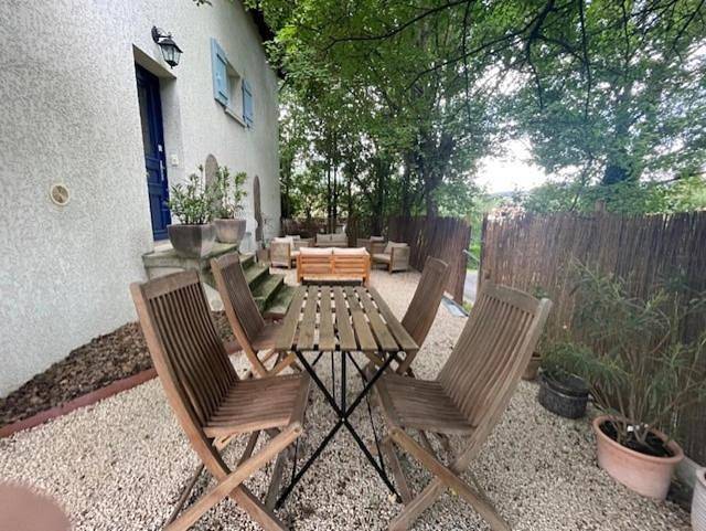 Location de vacances pour 4 personnes, avec jardin et vue à Rosières - 4