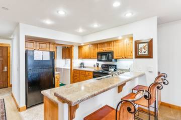 Vacation Apartment for 6 Guests in Steamboat Springs, Routt National Forest, Picture 2