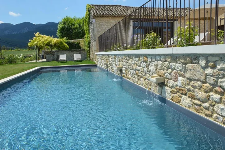 Casa de vacaciones para 4 personas, con piscina además de vistas y jardín - 1