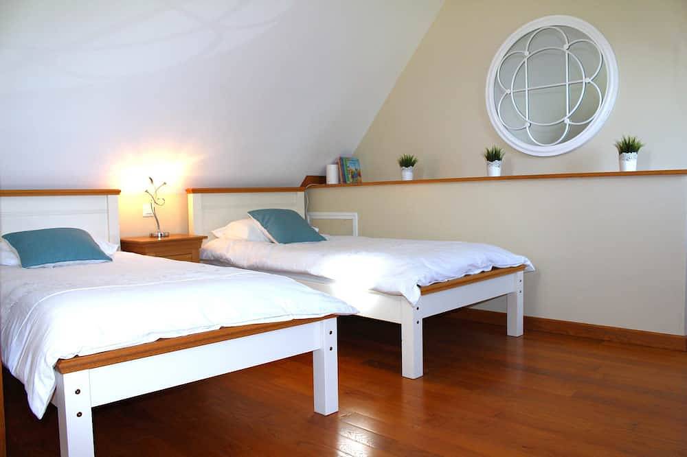 La Bergerie. Gîte au coeur du bocage normand, avec piscine et court de tennis. in Saint-Michel-de-Montjoie, Région d'Avranches