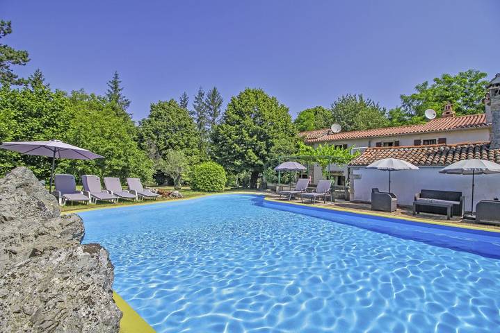 Holiday home for 5 people, with garden and pool, with pets - 1