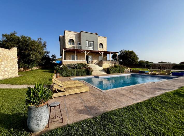 Chambre d’hôte pour 2 personnes, avec jardin ainsi que piscine et jacuzzi, animaux acceptés