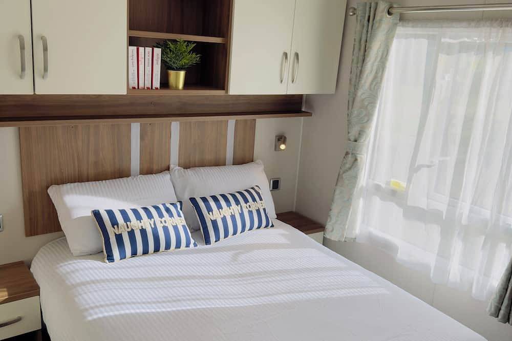 Fabulous 3 Bedroom Static Caravan at Billing Aquadrome in Northampton, Northamptonshire