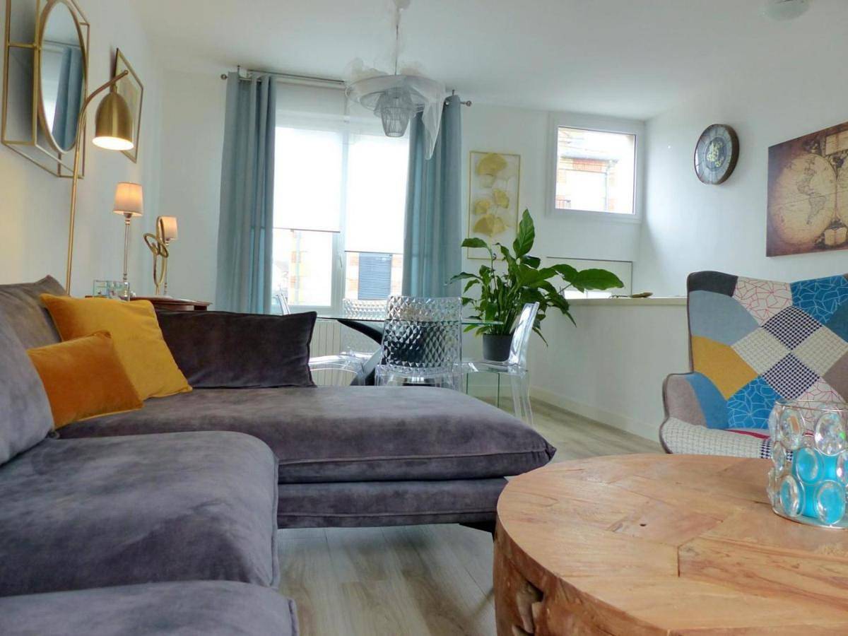 Gîte Moulins, 4 pièces, 6 personnes - Fr-1-489-390 in Yzeure, Allier
