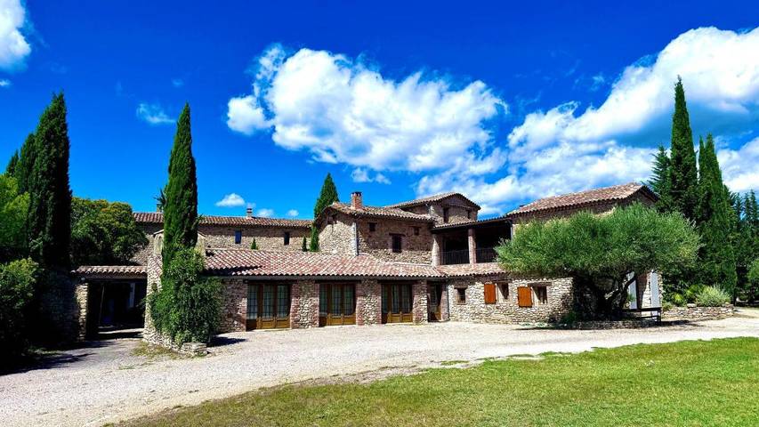 Appartement de vacances pour 4 personnes, avec vue ainsi que piscine et terrasse, animaux acceptés