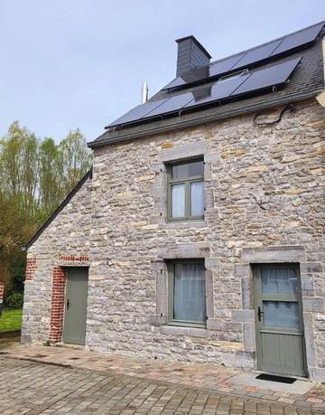 Gîte pour 4 personnes, avec terrasse à Doische